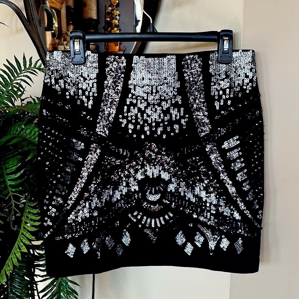 NWOT Express Black Mini Skirt Metallic Gray & Silver Tone Sequins Cotton Stretch